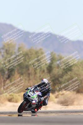 media/Nov-02-2025-CVMA (Sun) [[337aff29ab]]/Race 8-Formula Lightweight Twins Shootout/